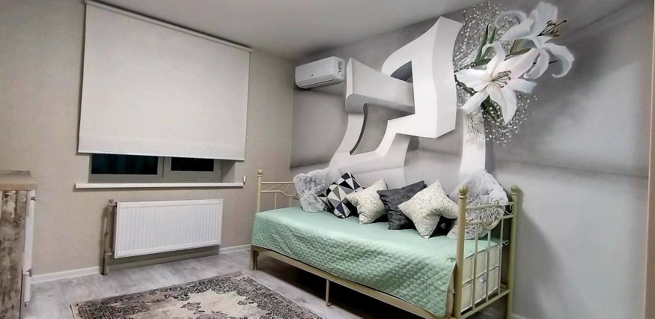 Molex Apartments 3 Чернихив Екстериор снимка